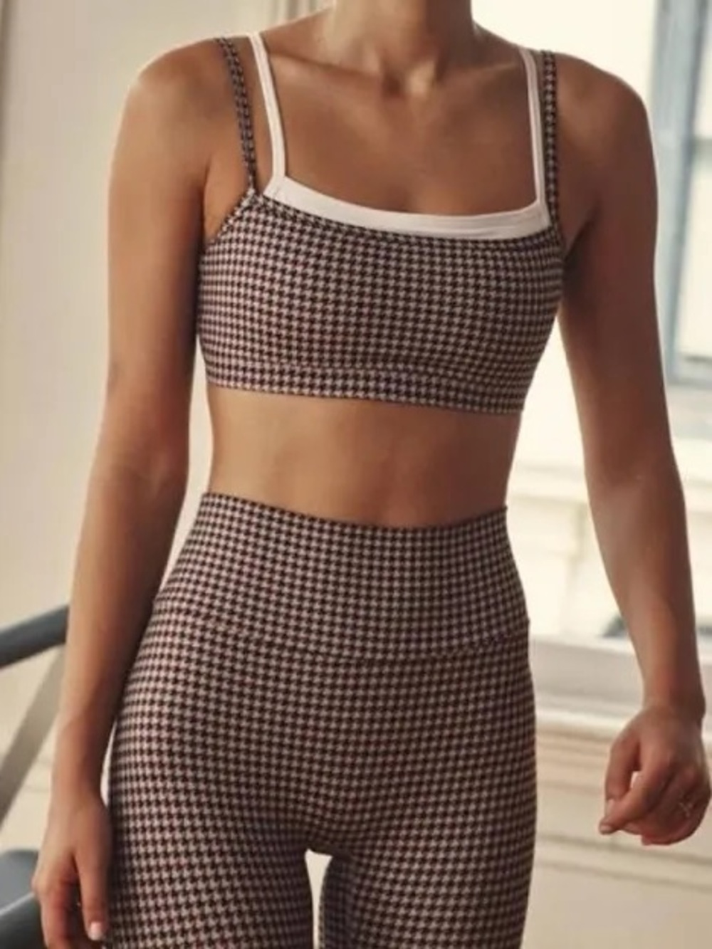 Abercrombie YPB studioFLEX Double-Layered Sports Bra - Brown Houndstooth
